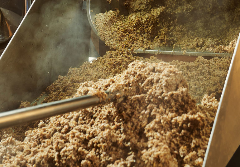 La producción de maltas y cervezas genera una gran cantidad de diferentes desechos que en LVA transformamos para una segunda vida.